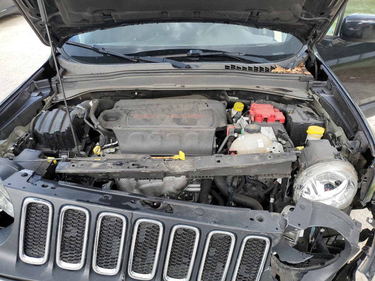 2018 Jeep Renegade - Image 12