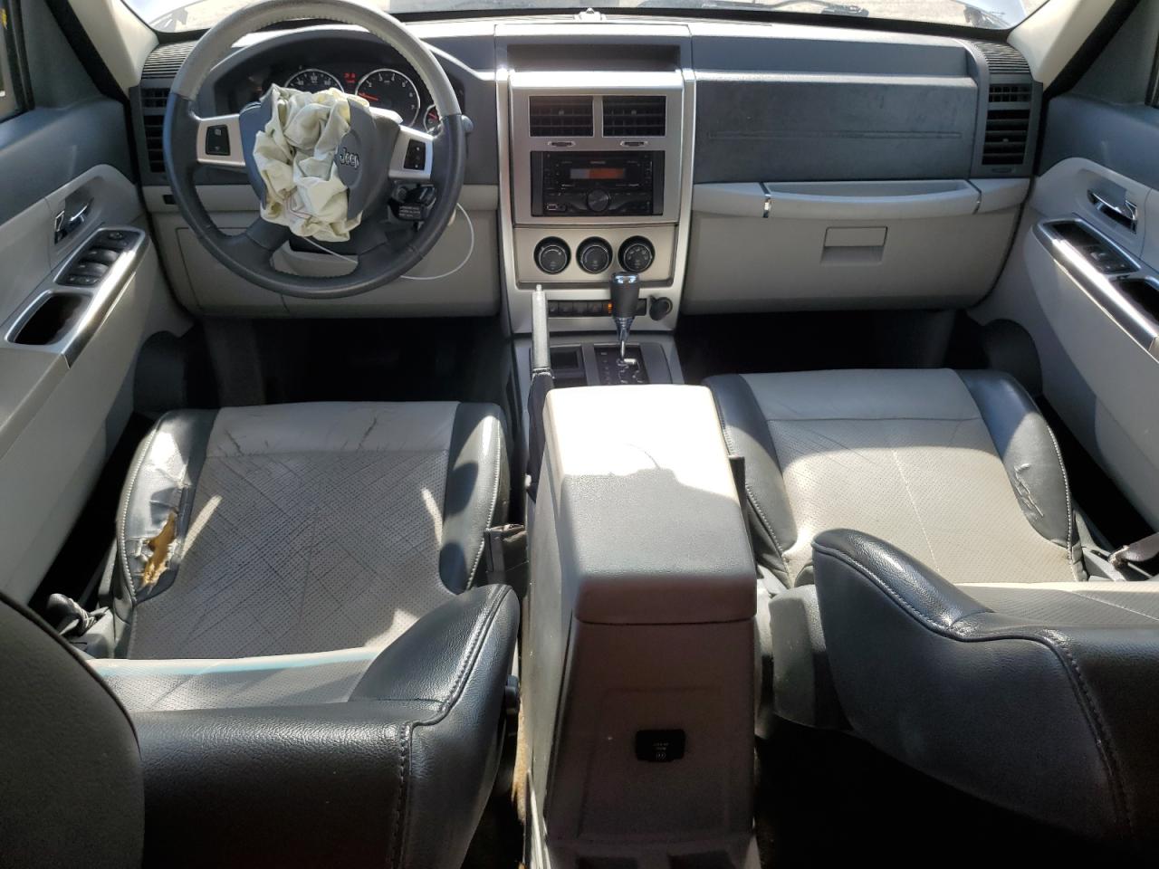 2008 Jeep Liberty (North America) - Image 8