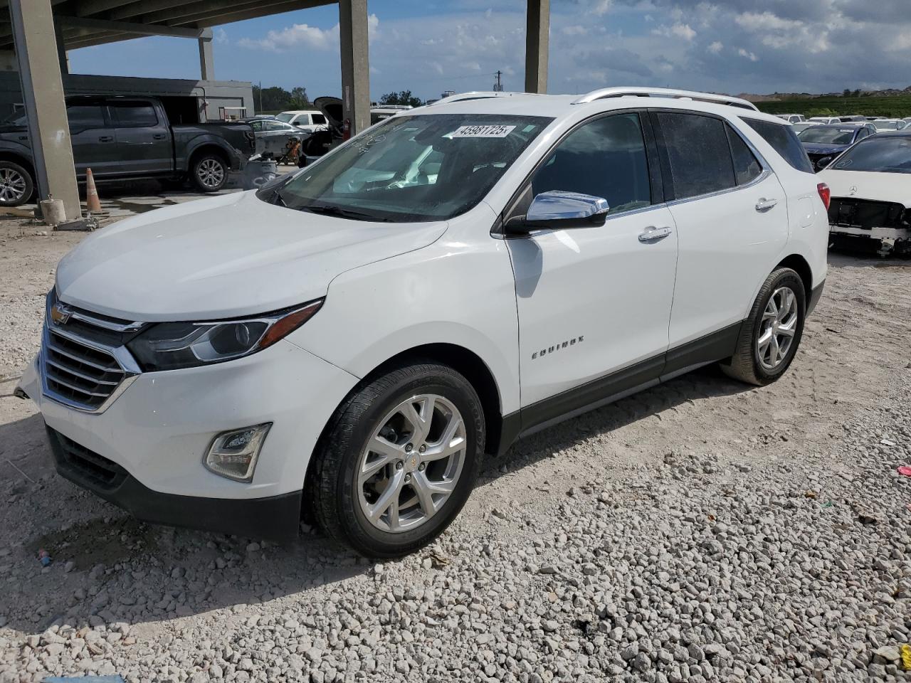 2020 Chevrolet Equinox - Image 1