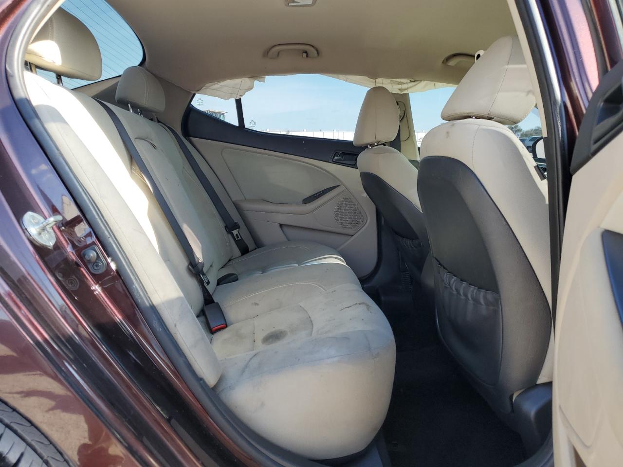 2015 Kia Optima - Image 10