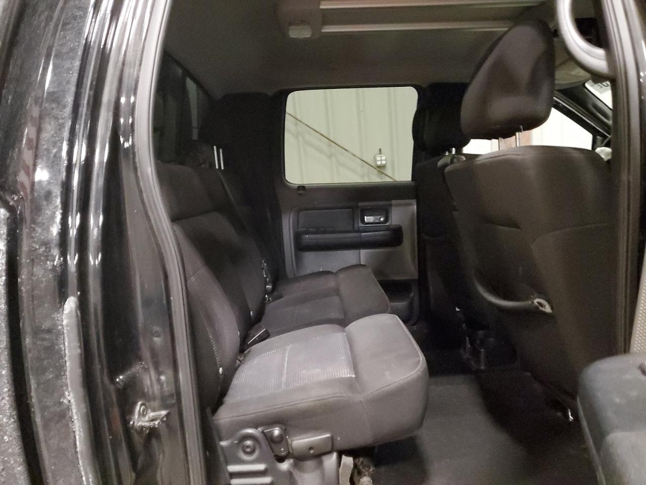 2004 Ford F-150 - Image 10
