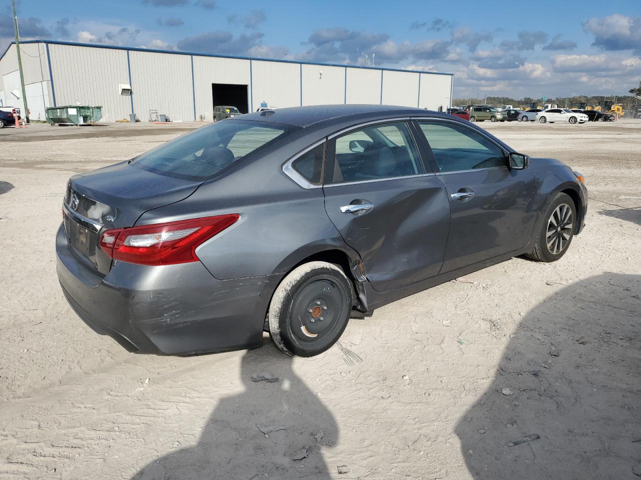 2018 Nissan Altima - Image 3