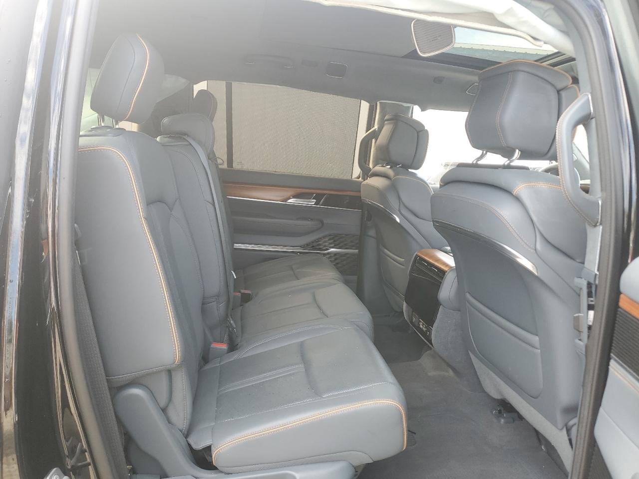 2022 Jeep Grand Wagoneer Series Ii VIN: 1C4SJVFJXNS116207 Lot: 44948945