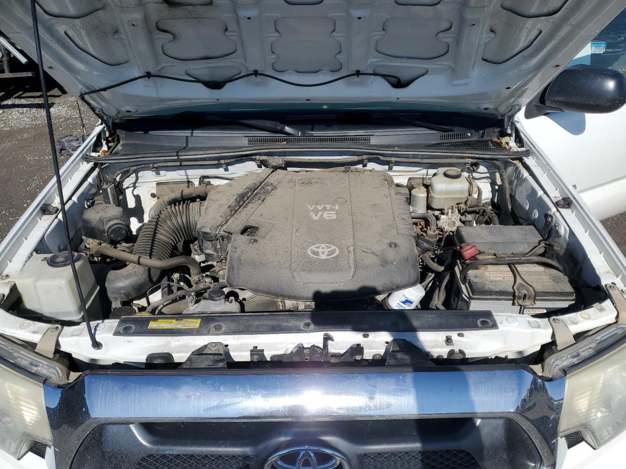 2012 Toyota Tacoma - Image 12