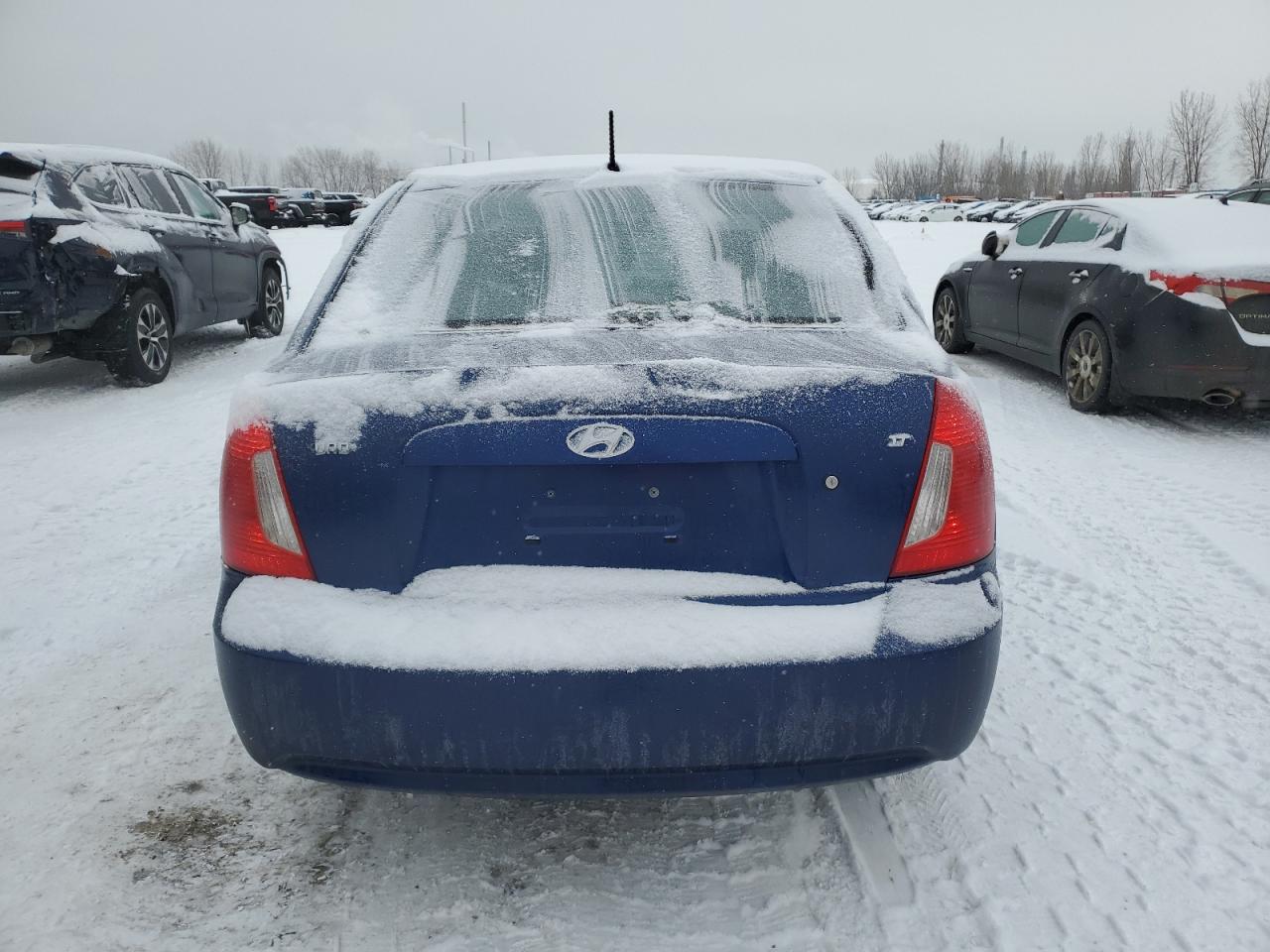 2006 Hyundai Accent - Image 6