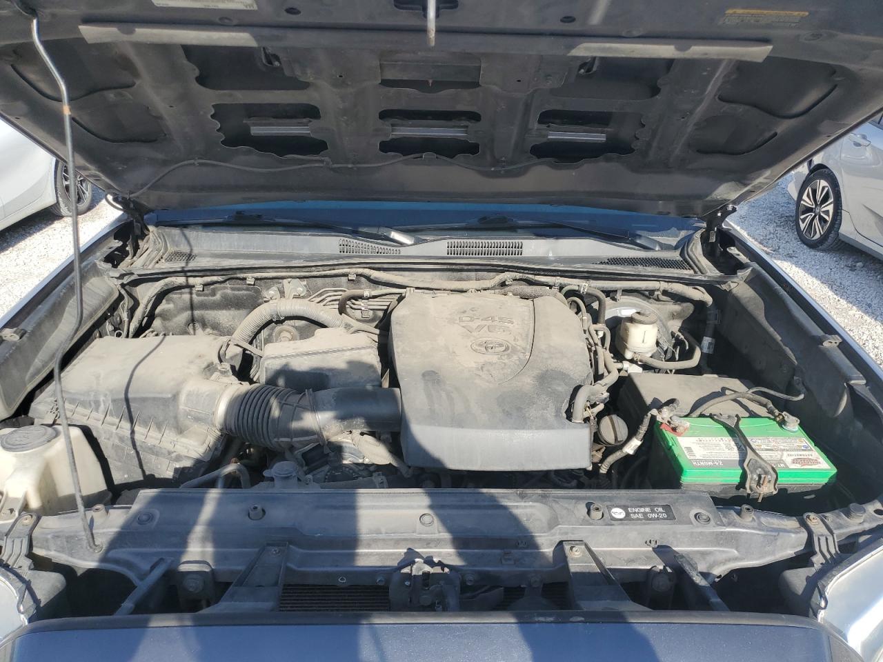 2016 Toyota Tacoma - Image 12