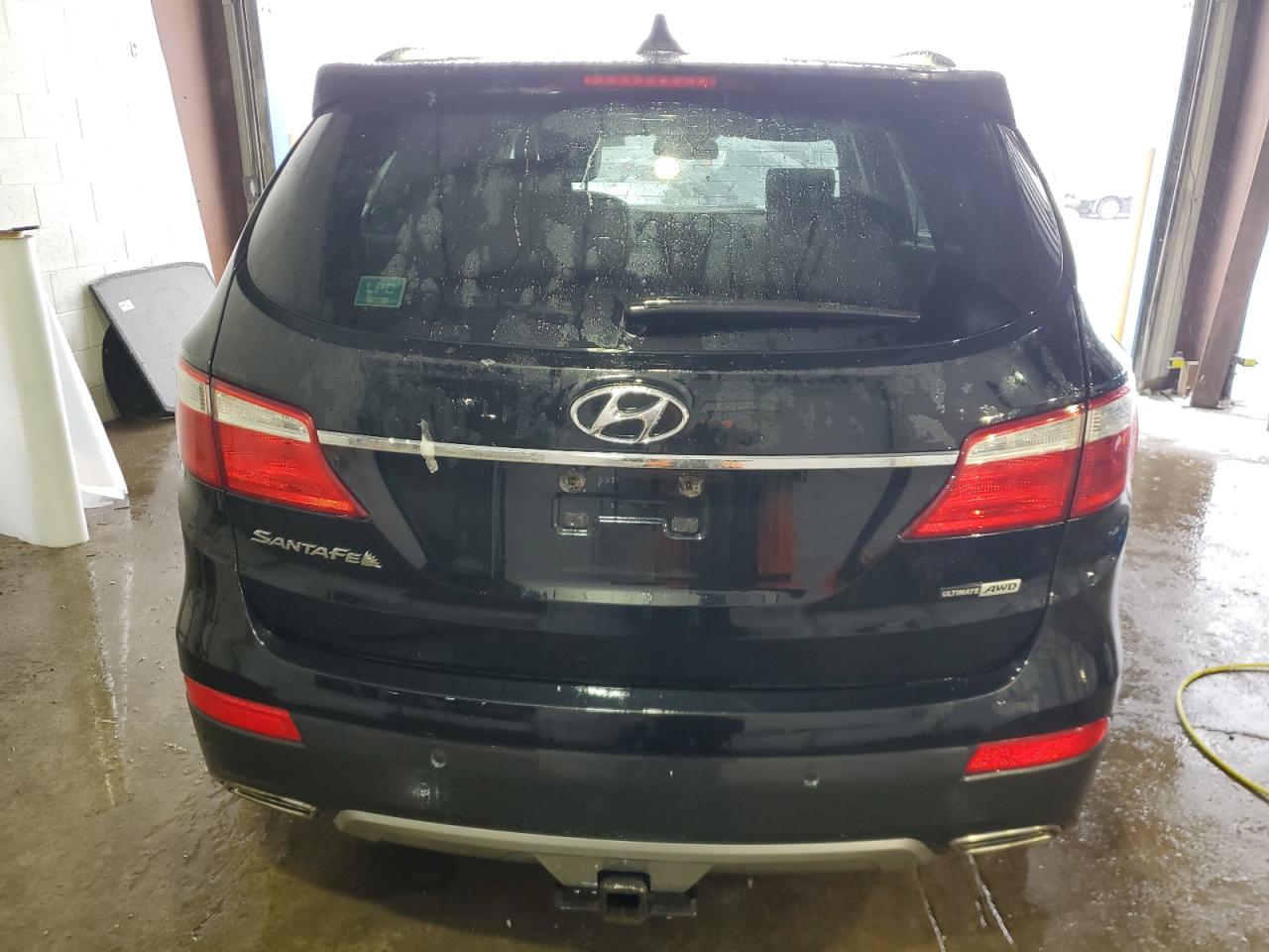 2015 Hyundai Santa Fe - Image 6