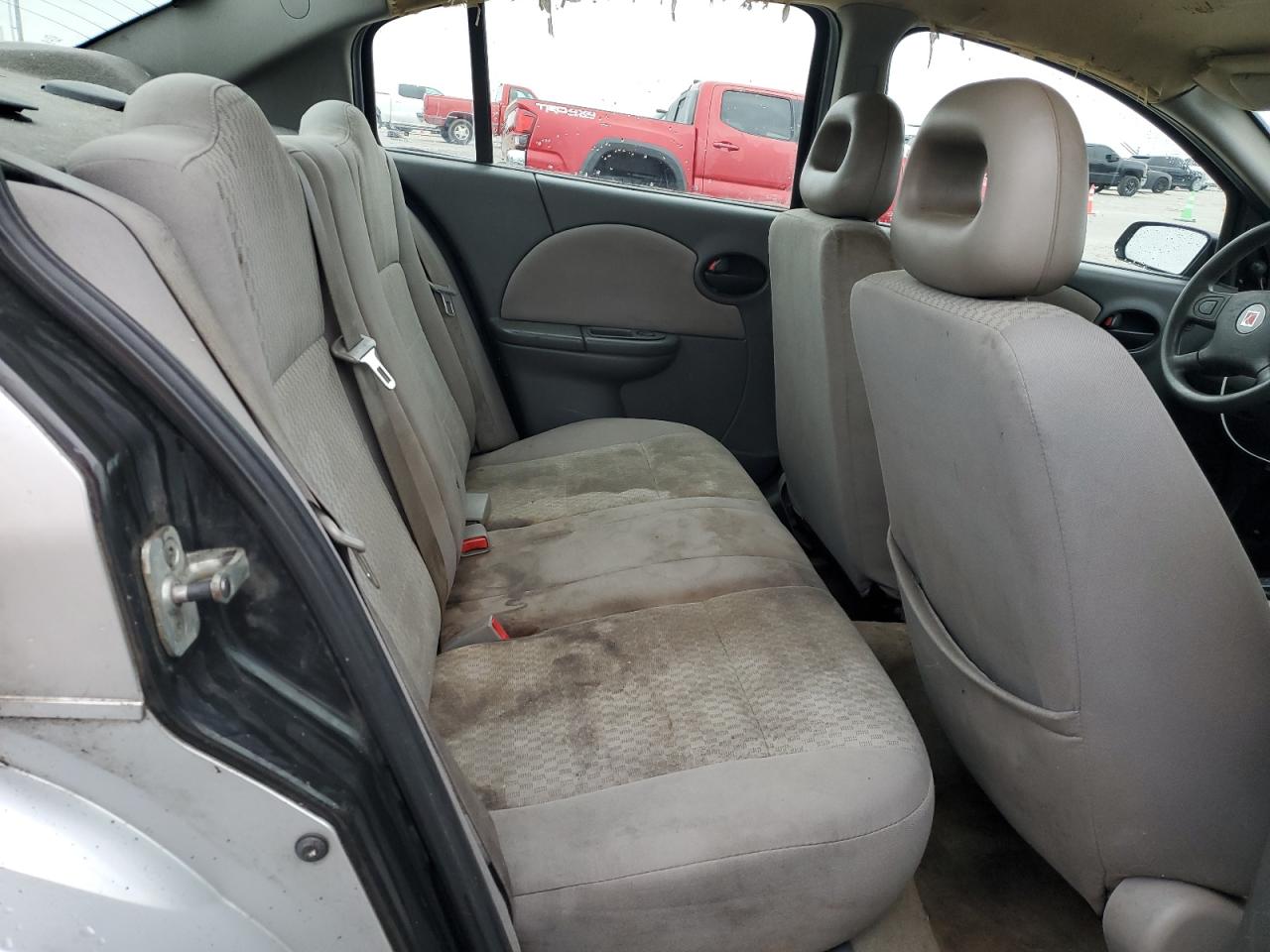 2006 Saturn ION - Image 10