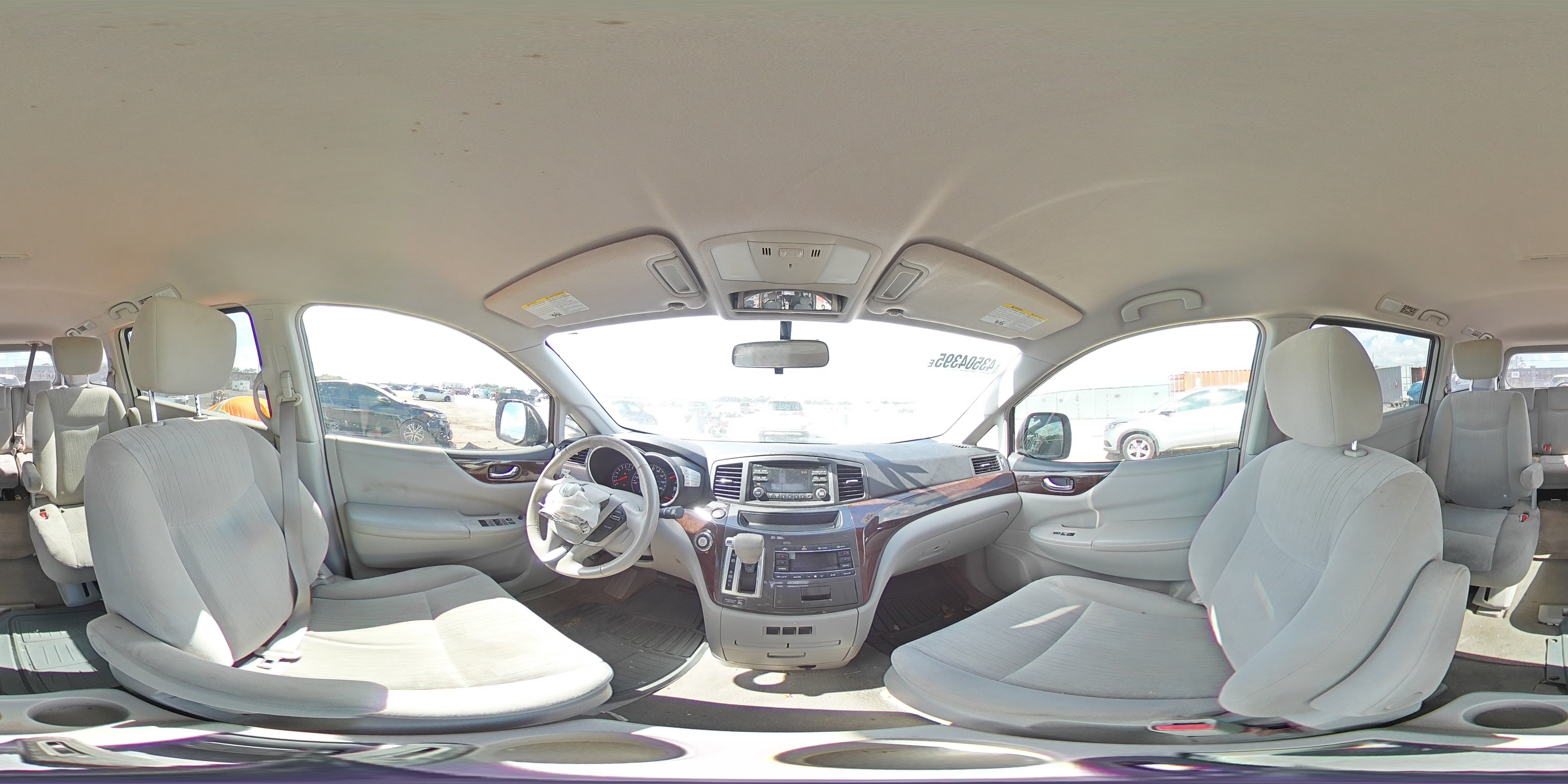 2014 Nissan Quest - Image 14
