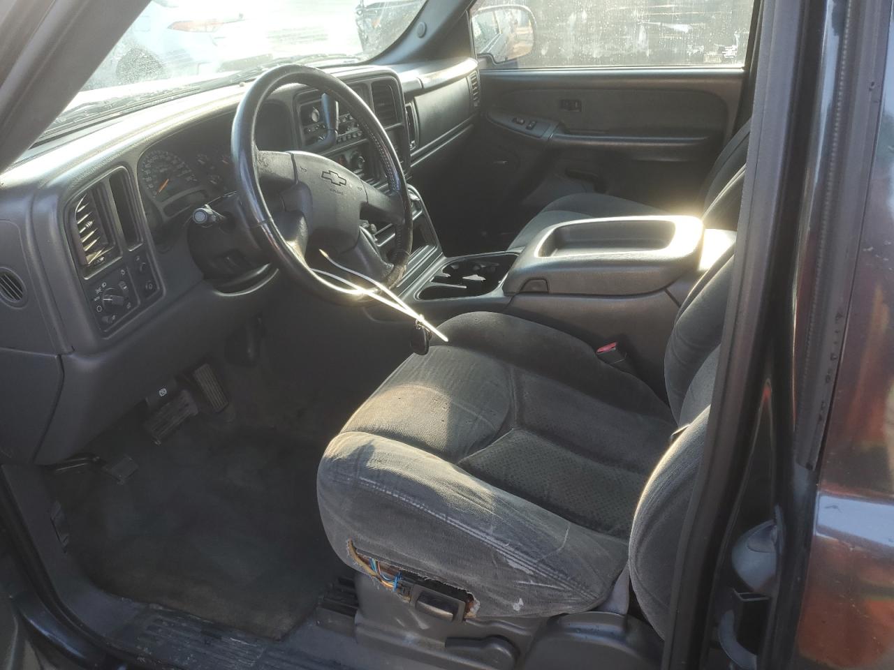 2003 Chevrolet Silverado - Image 7