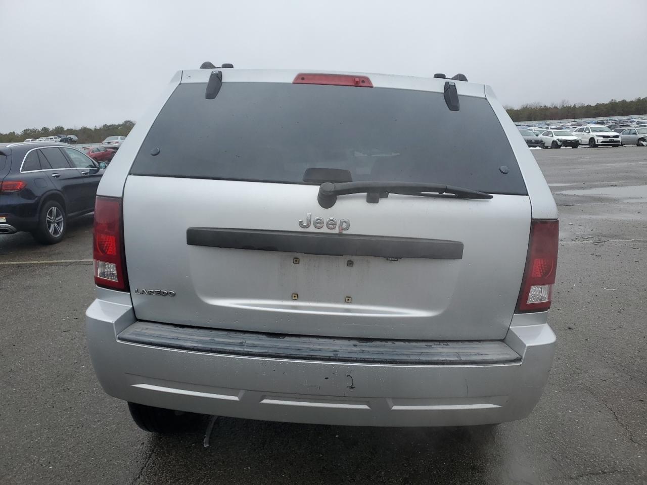 2009 Jeep Grand Cherokee - Image 6