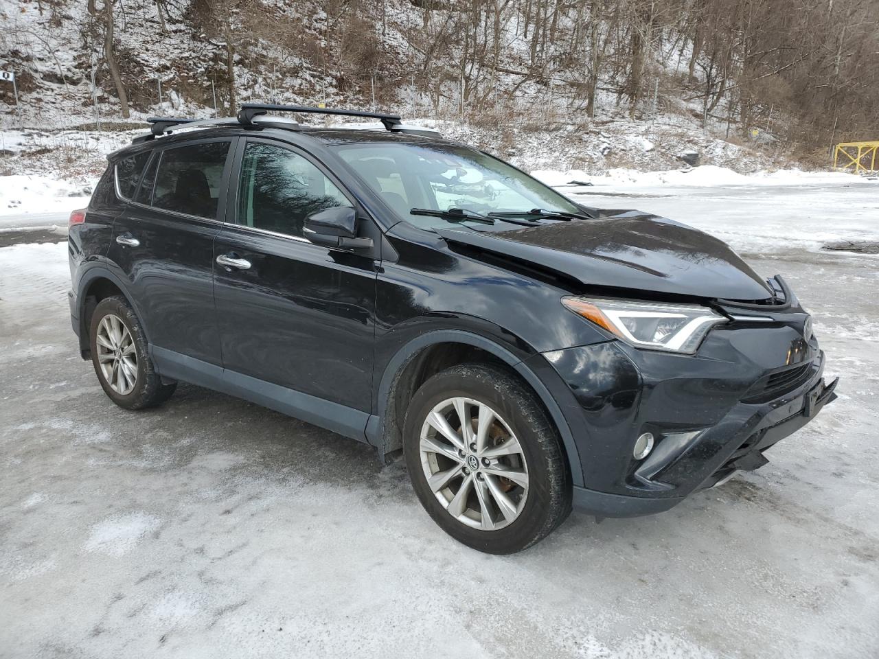 2017 Toyota RAV 4 - Image 4