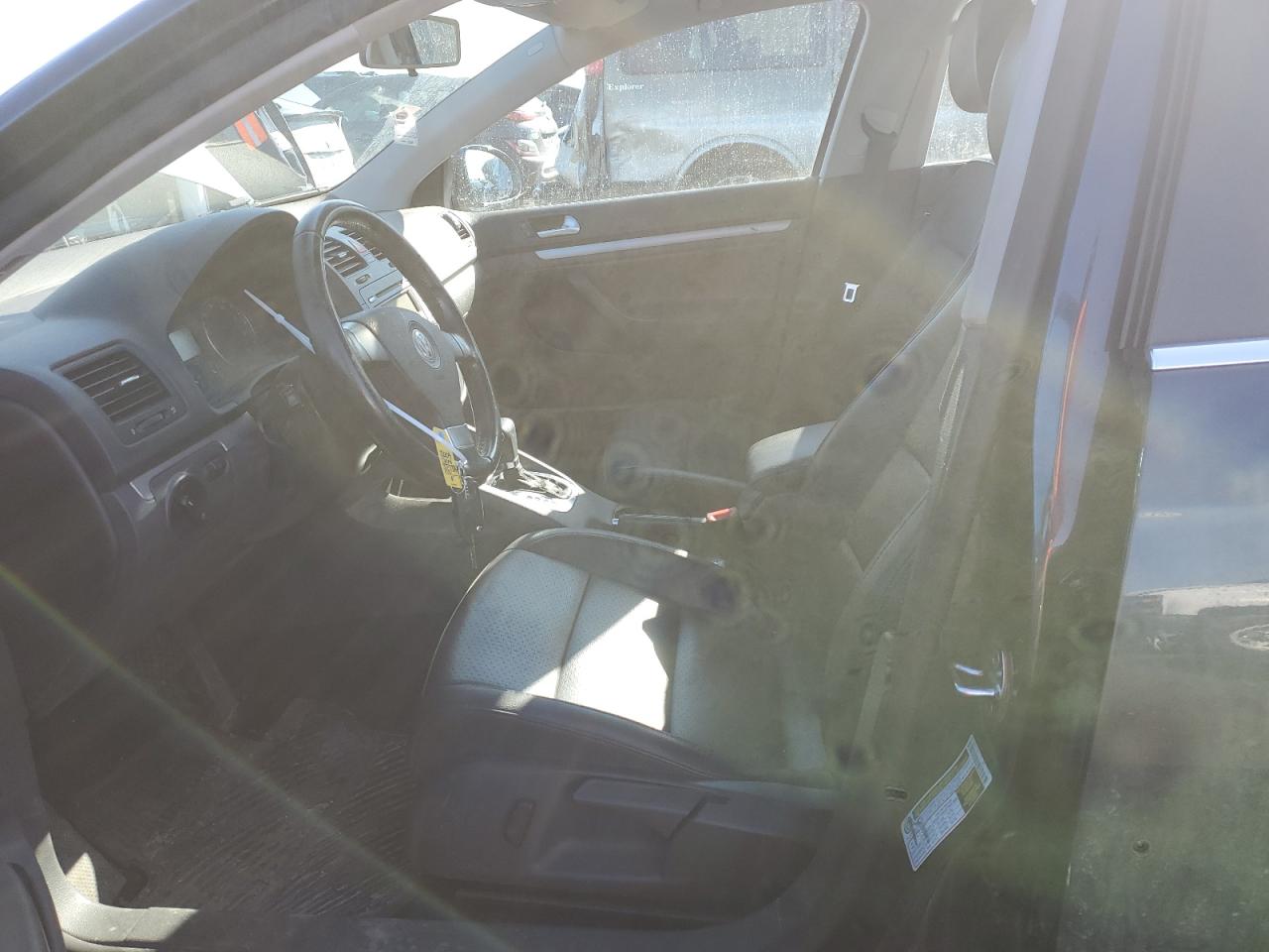 2009 Volkswagen Jetta - Image 7