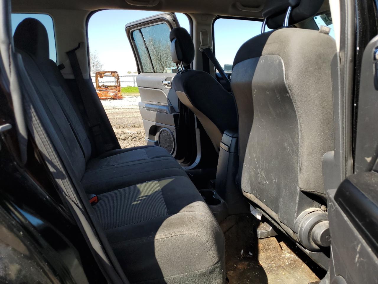 2017 Jeep Liberty (Patriot) - Image 10