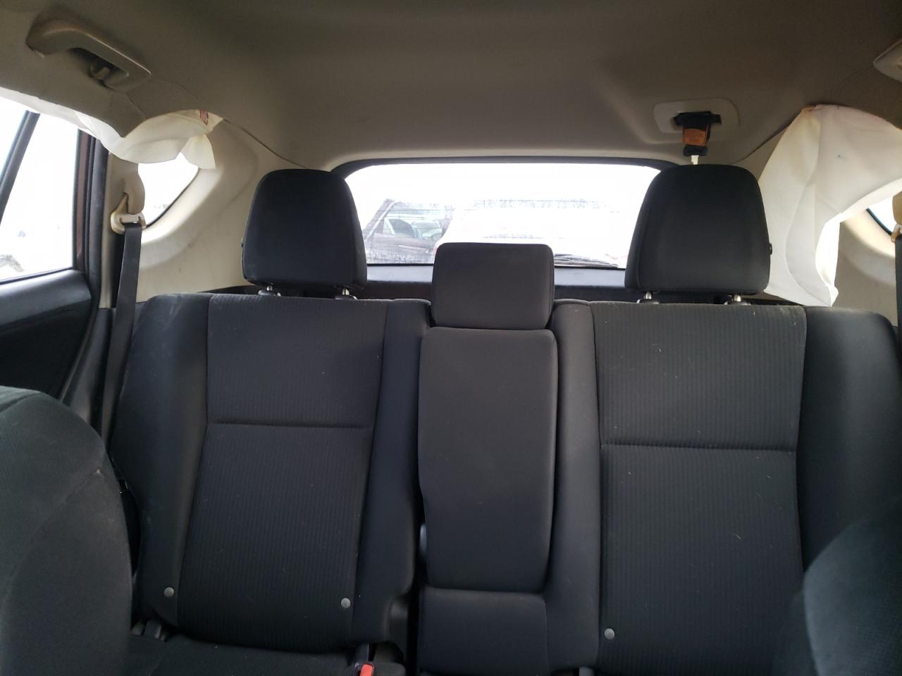 2017 Toyota RAV 4 - Image 10