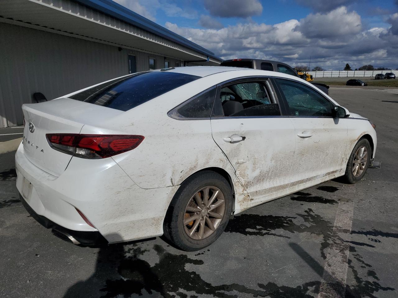 2018 Hyundai Sonata - Image 3