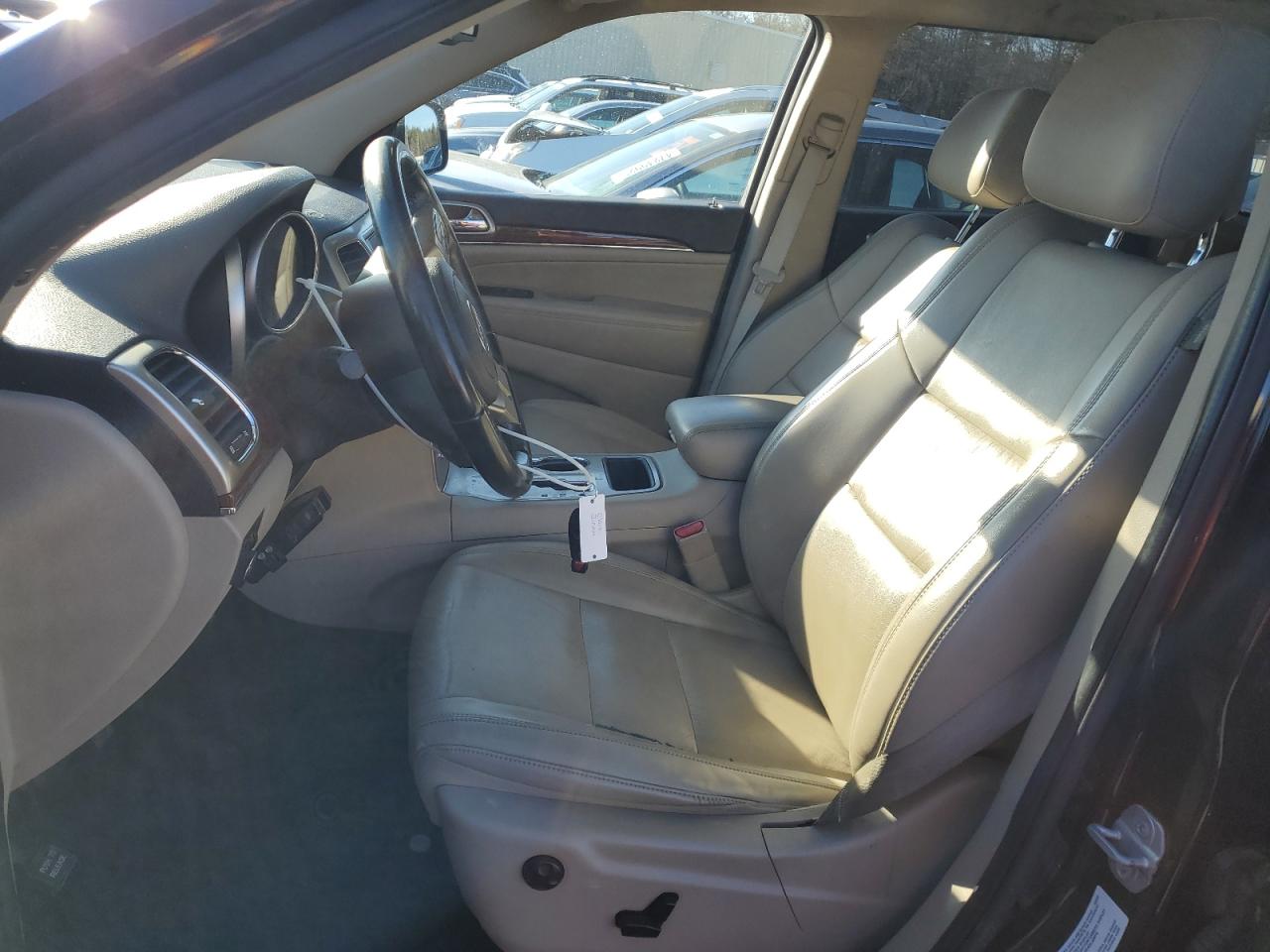2011 Jeep Grand Cherokee - Image 7