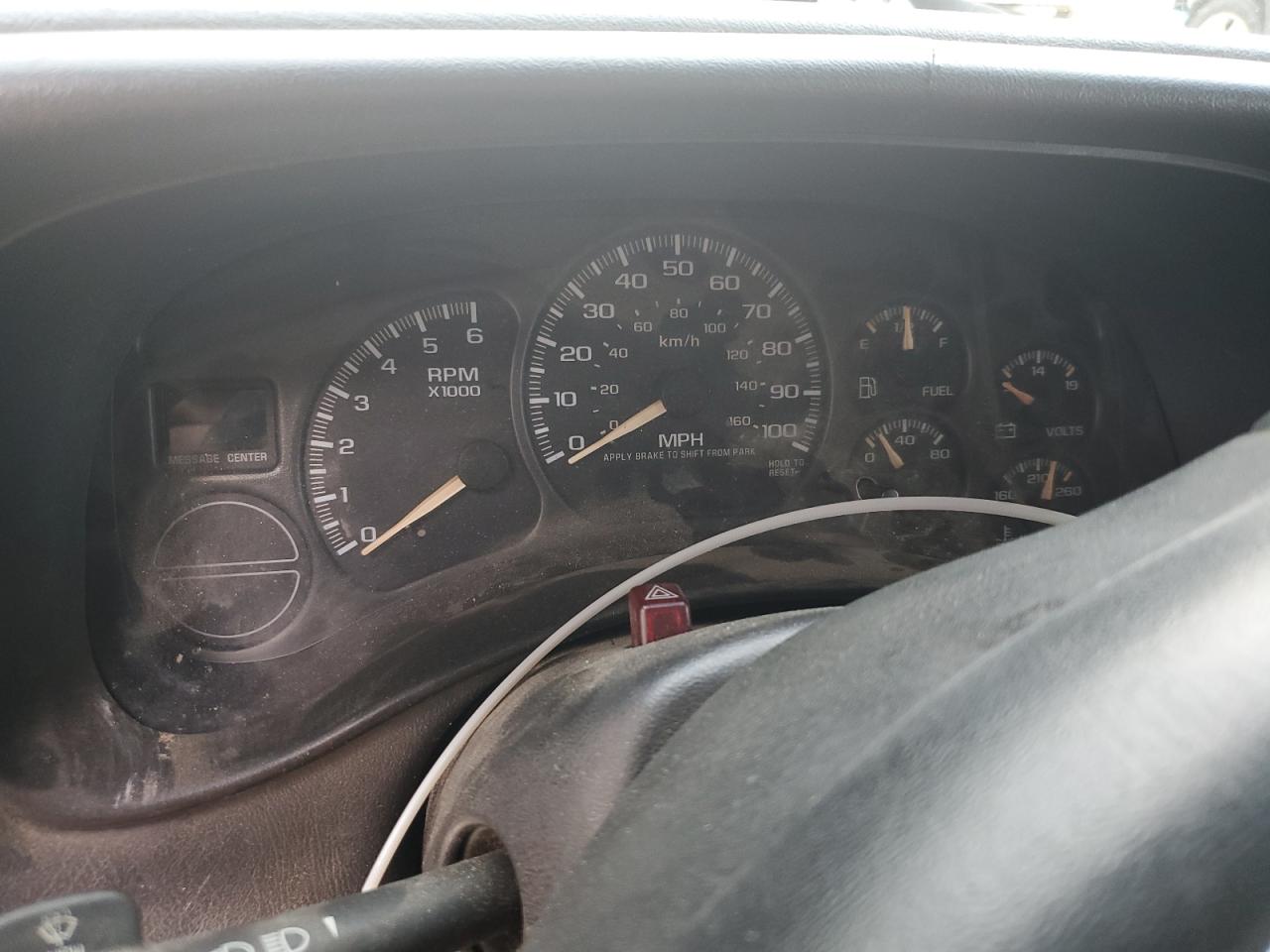 2002 Chevrolet Silverado - Image 9