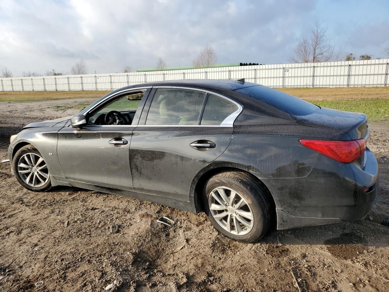2015 Infiniti Q50 - Image 2