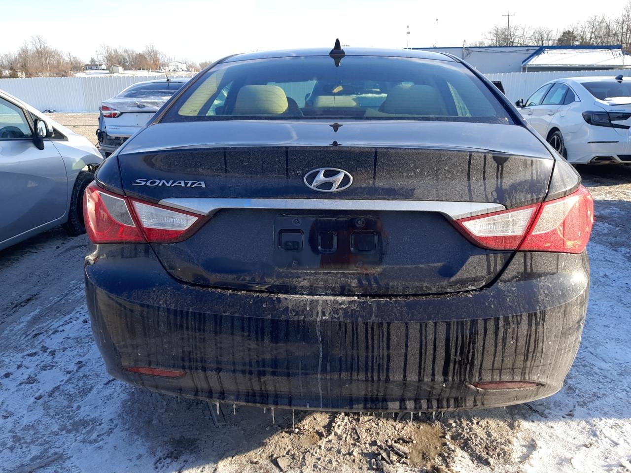 2011 Hyundai Sonata - Image 6
