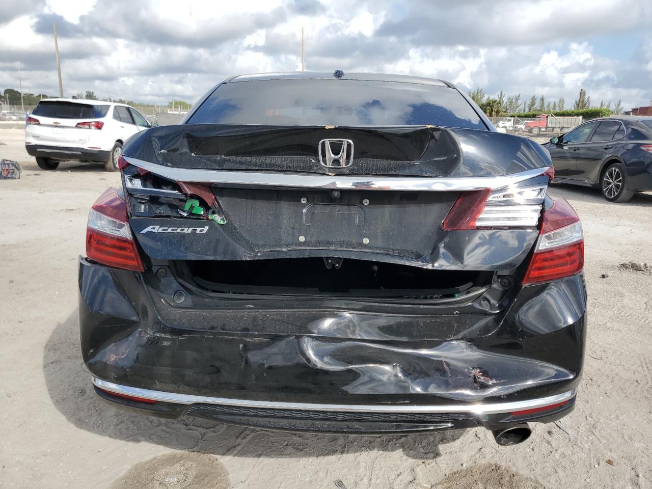 2016 Honda Accord - Image 6