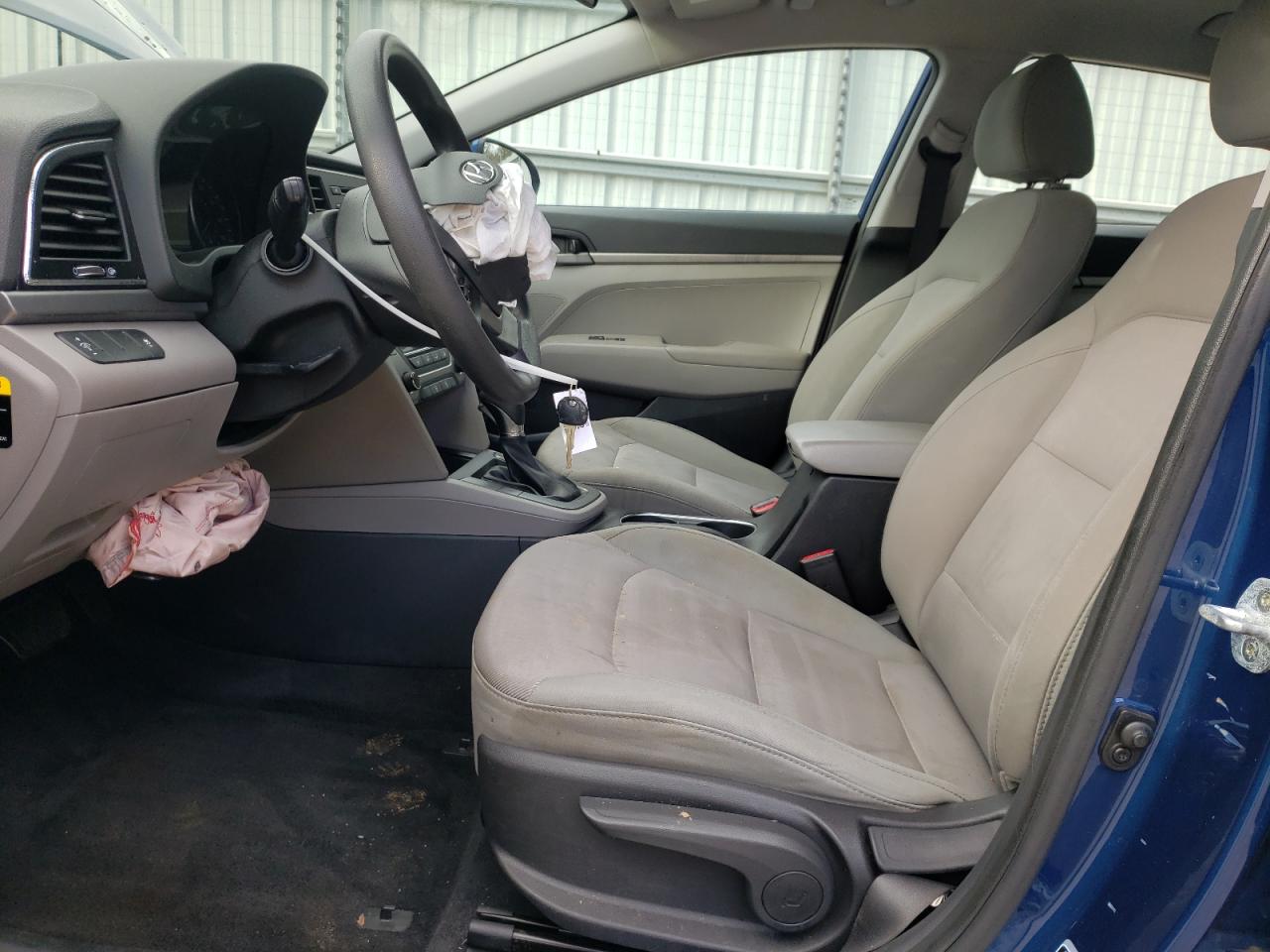2017 Hyundai Elantra - Image 7