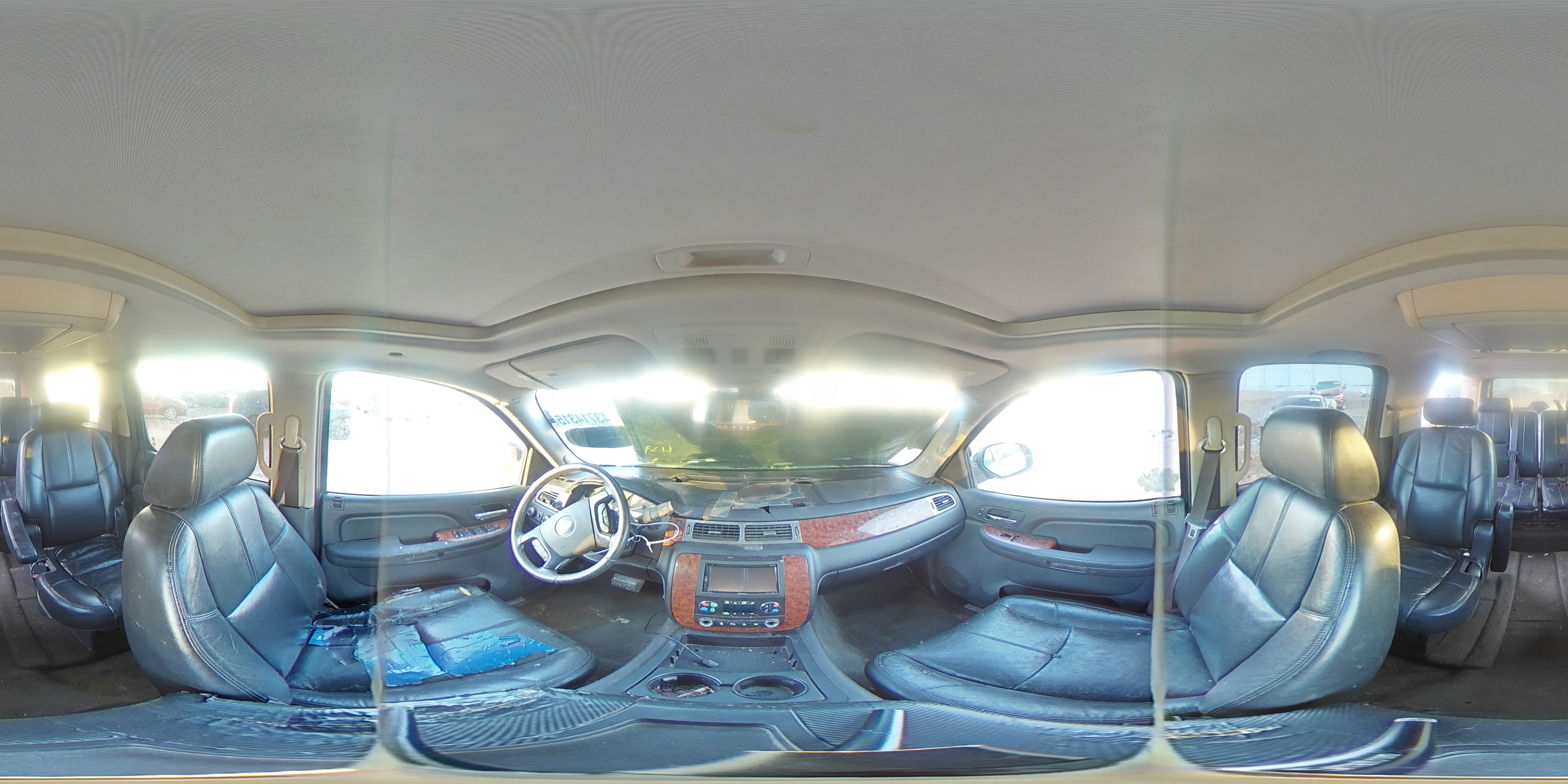 2007 Chevrolet Suburban - Image 13