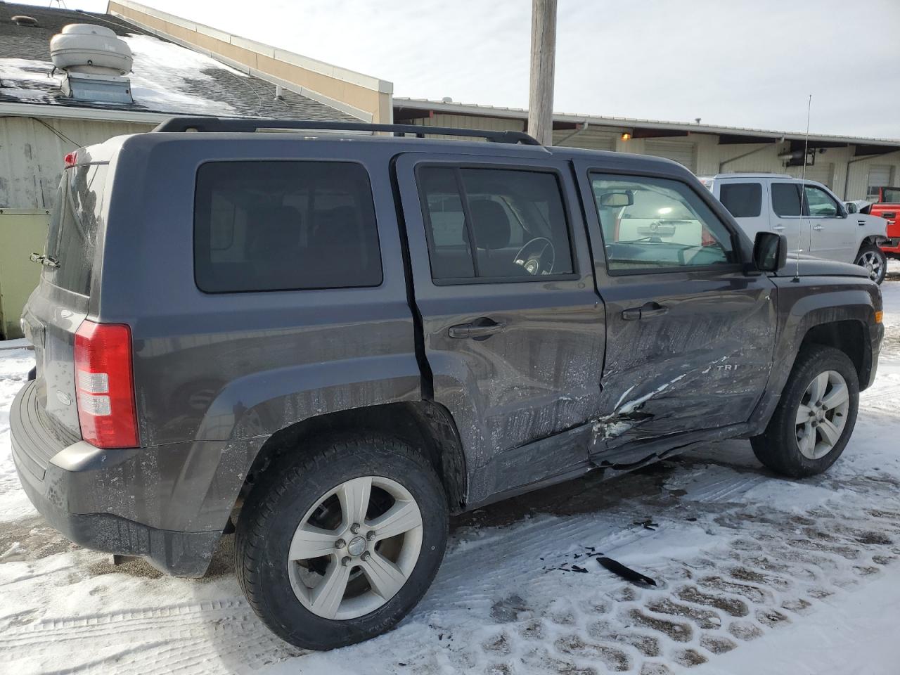 2015 Jeep Liberty (Patriot) - Image 3