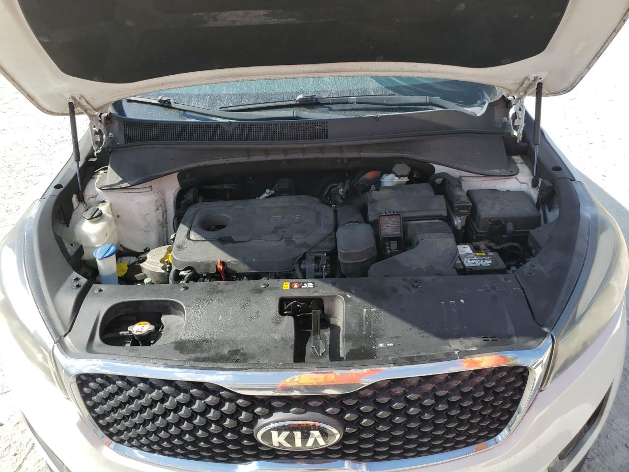 2016 Kia Sorento - Image 12