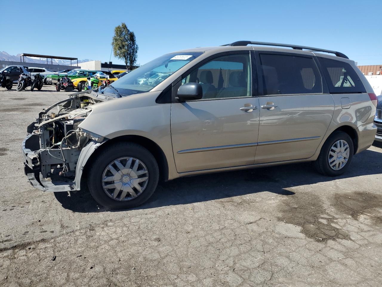 2005 Toyota Sienna Ce for Sale in North Las Vegas, NV - Front End