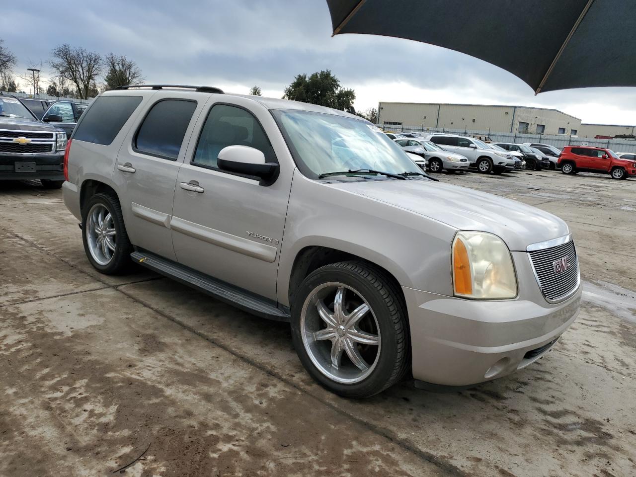 2007 GMC Yukon - Image 4