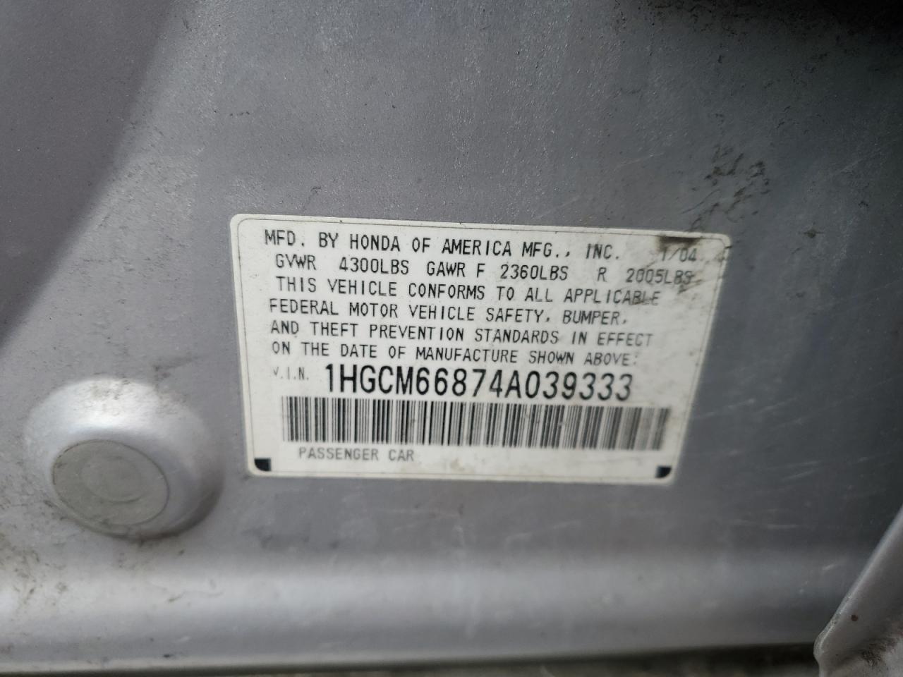 2004 Honda Accord - Image 13