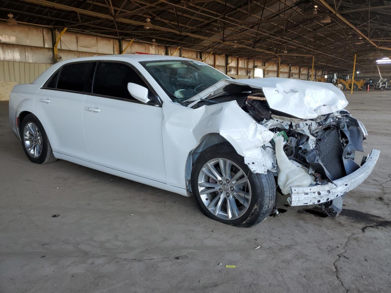 2019 Chrysler 300 - Image 4