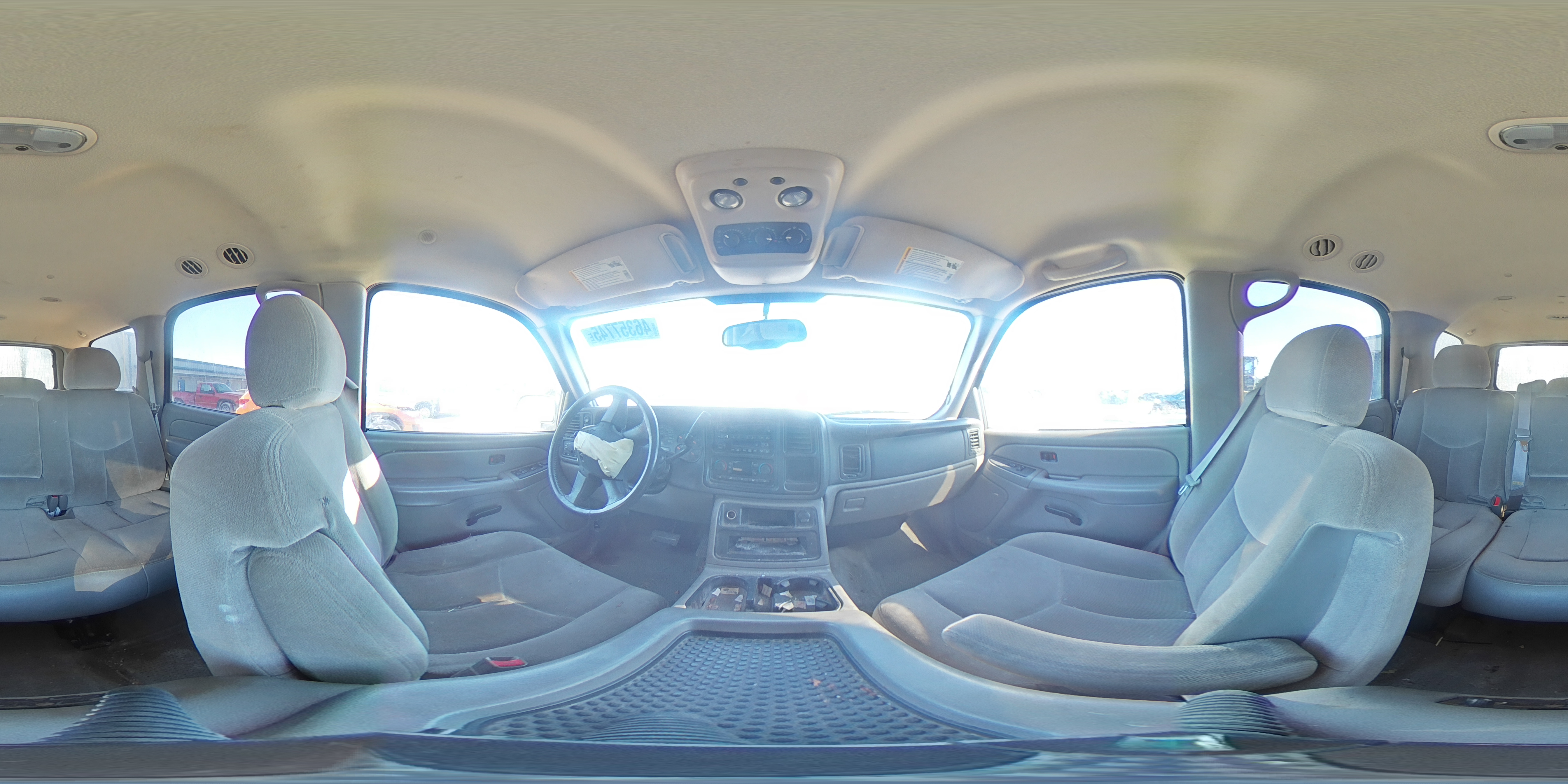 2004 GMC Yukon - Image 13