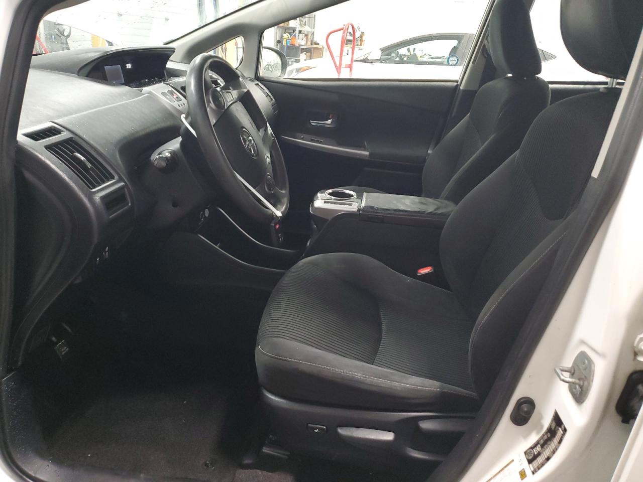 2016 Toyota Prius - Image 7