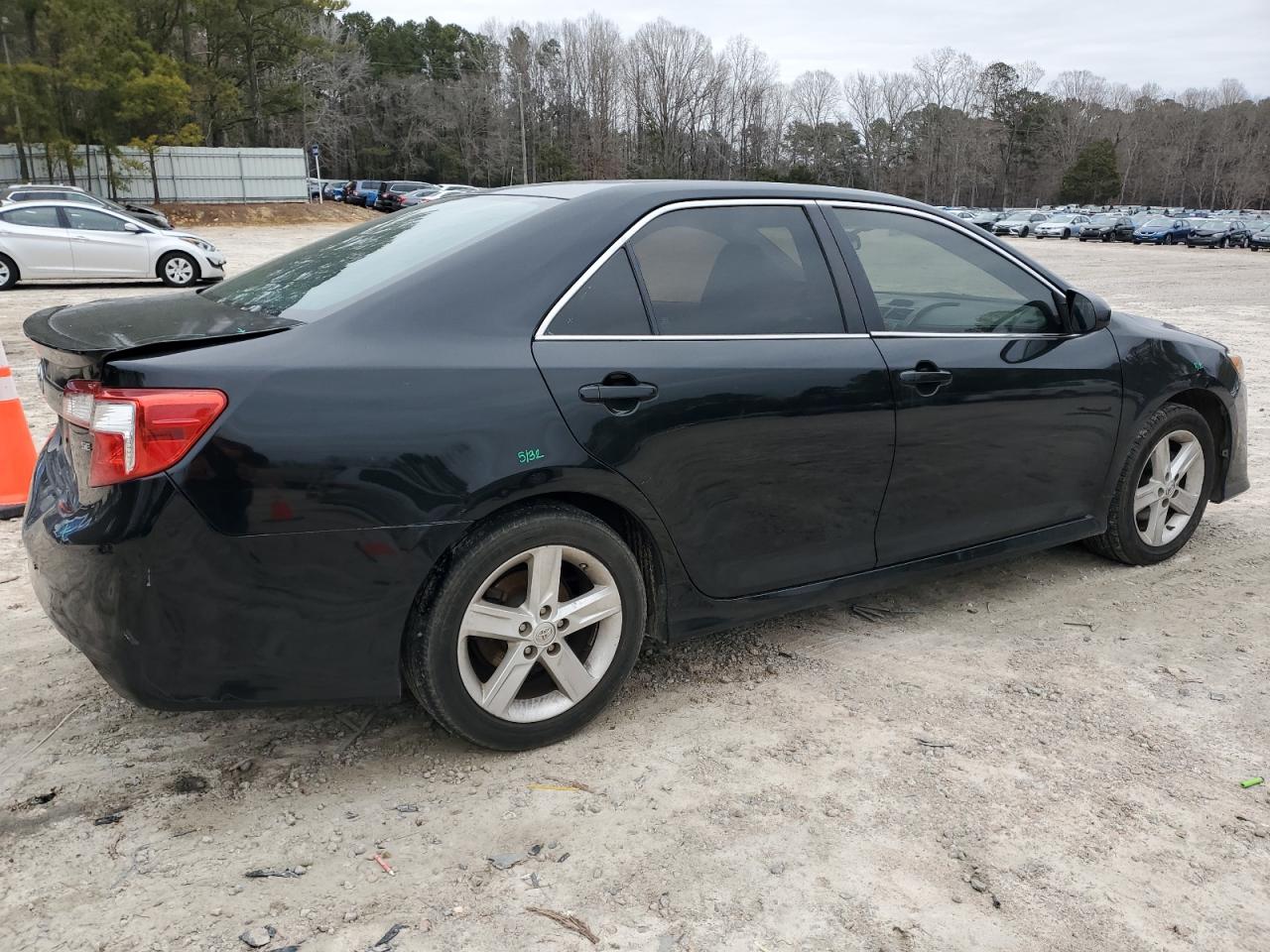 2014 Toyota Camry - Image 3