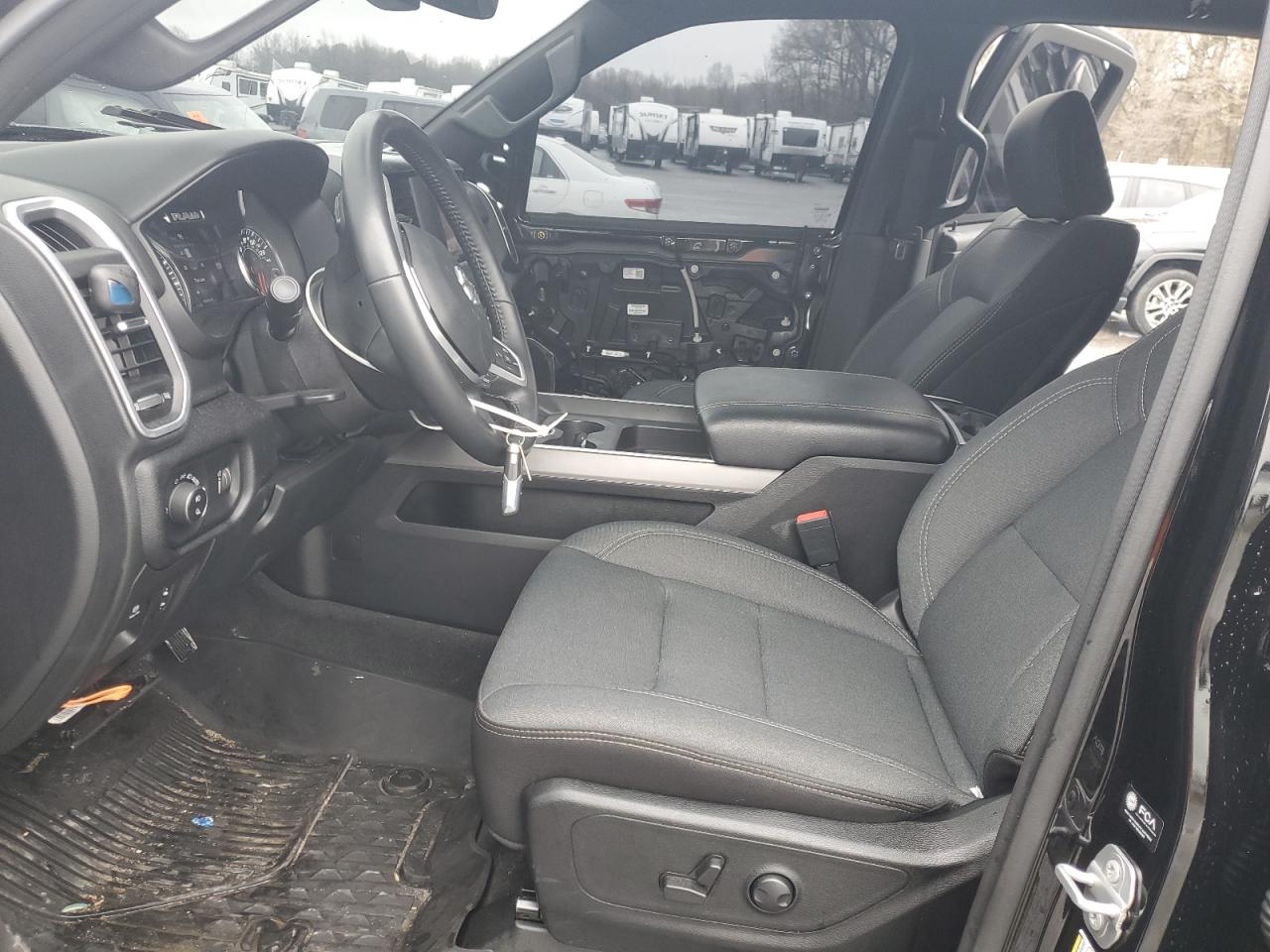2022 RAM 1500 - Image 7
