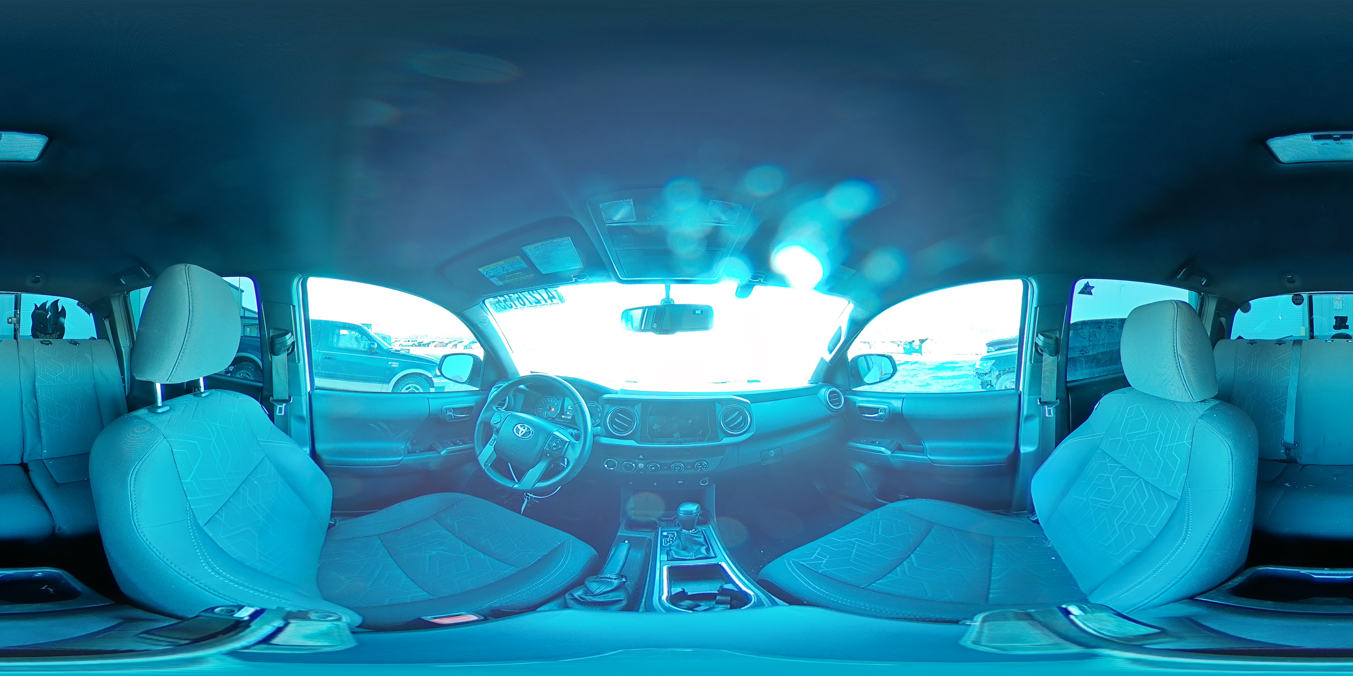 2016 Toyota Tacoma - Image 12