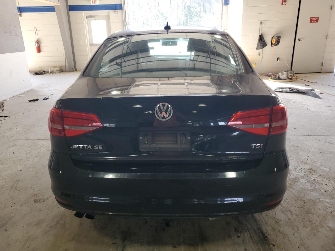 2015 Volkswagen Jetta - Image 6