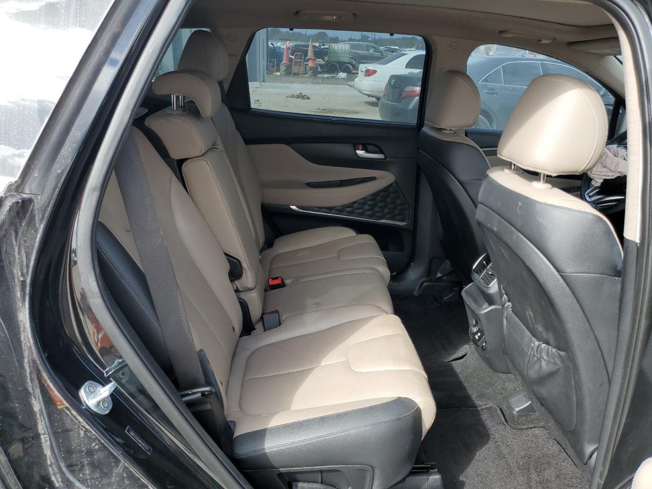 2019 Hyundai Santa Fe - Image 10