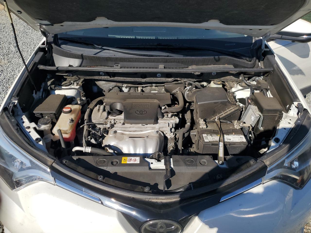 2016 Toyota RAV 4 - Image 11