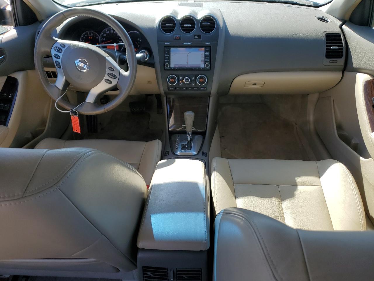 2010 Nissan Altima - Image 8