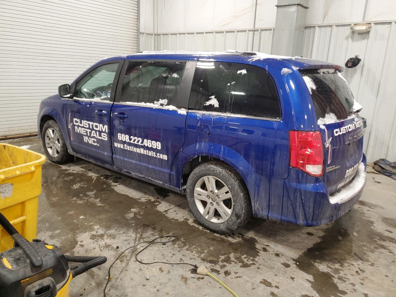 2019 Dodge Caravan - Image 2