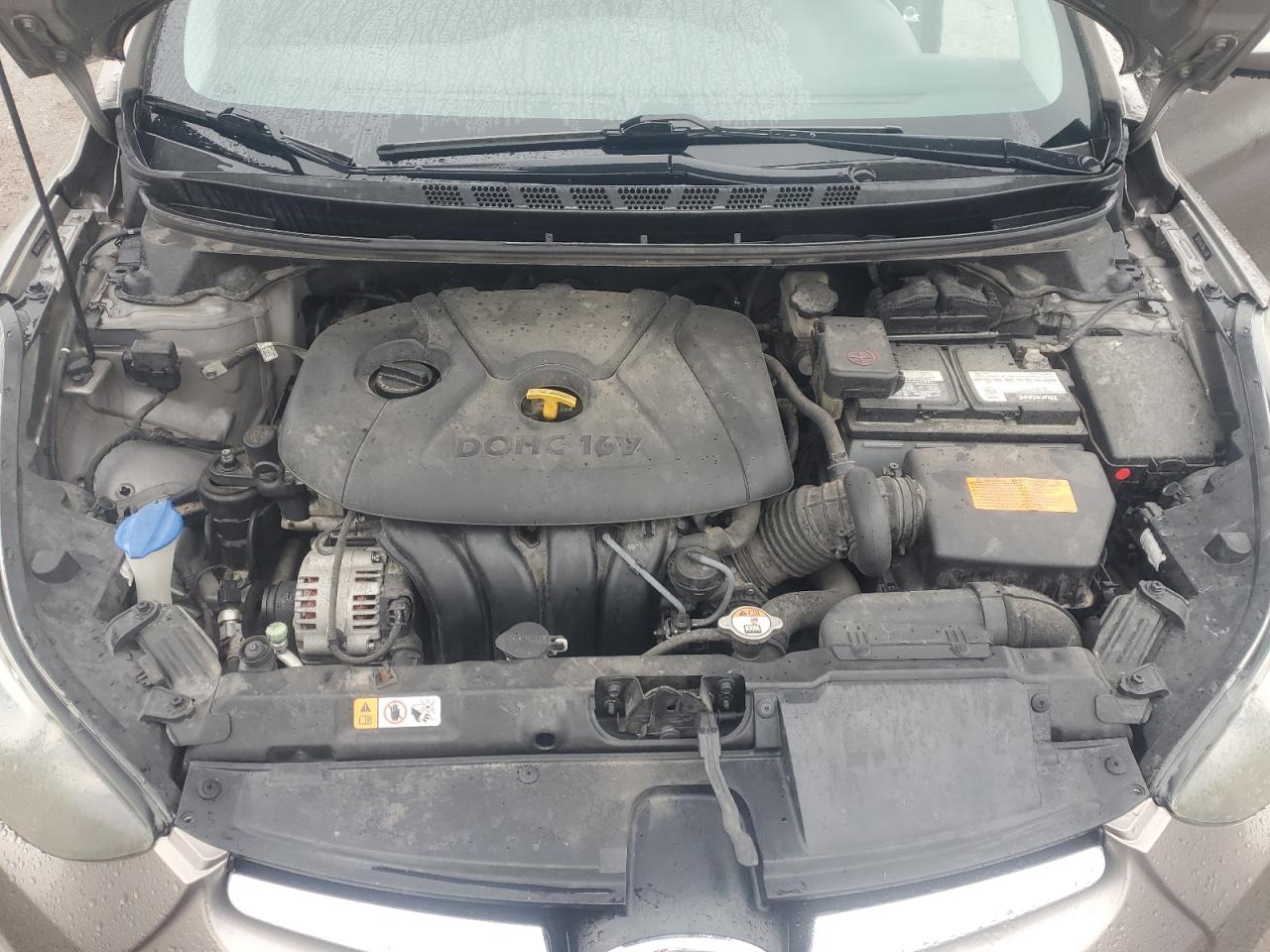 2015 Hyundai Elantra - Image 11