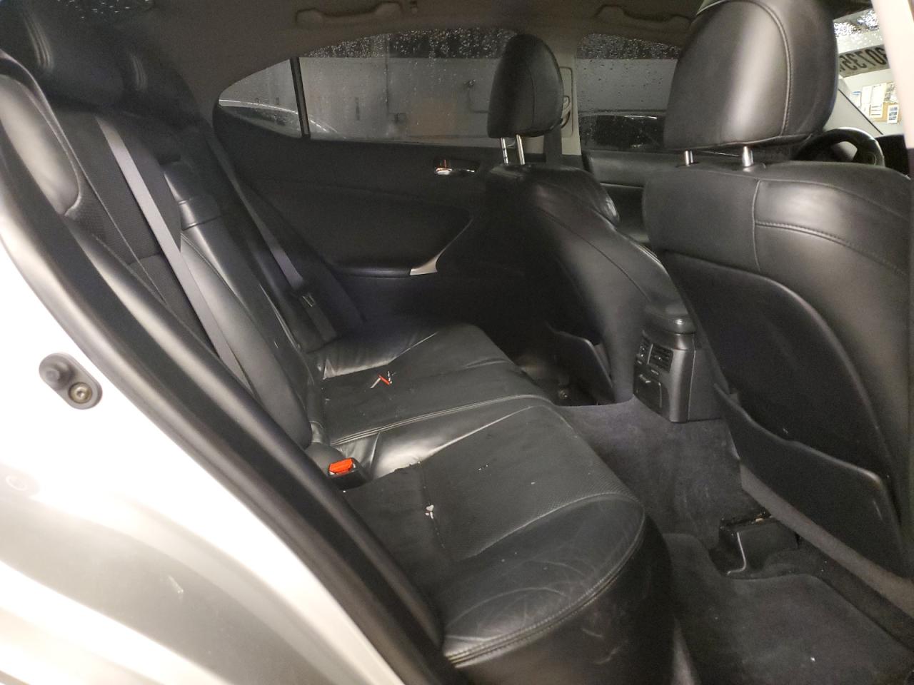 2006 Lexus IS - Image 10
