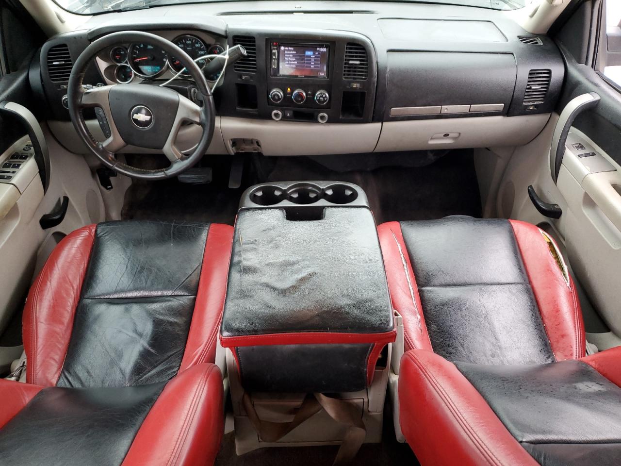 2010 Chevrolet Silverado - Image 8