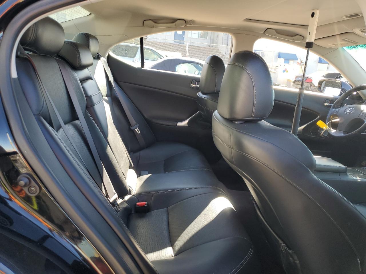 2009 Lexus IS - Image 10