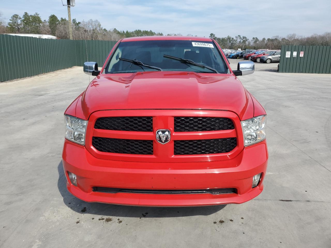 2015 RAM 1500 - Image 5