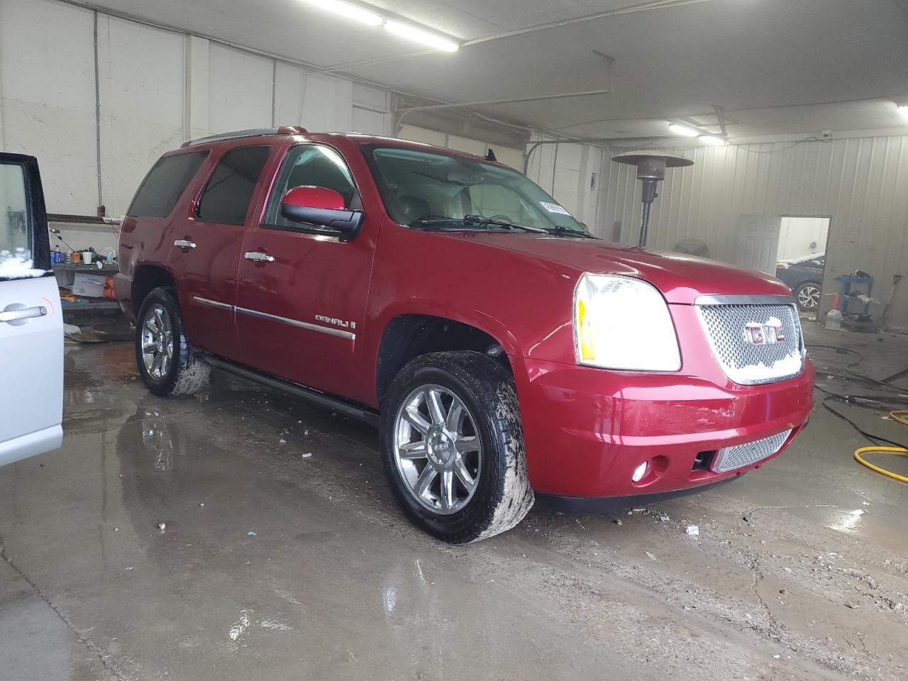 2009 GMC Yukon - Image 4
