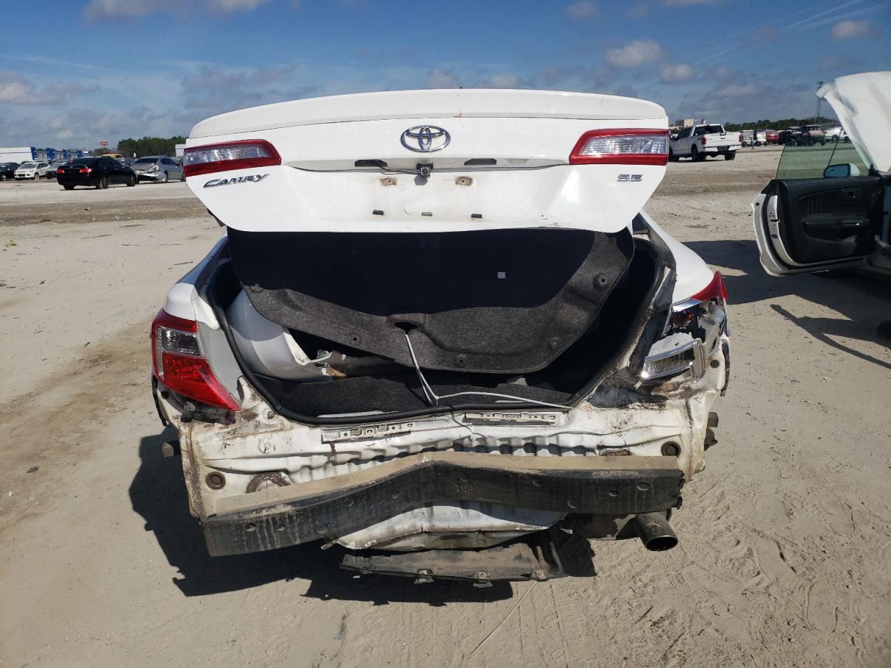 2012 Toyota Camry - Image 6